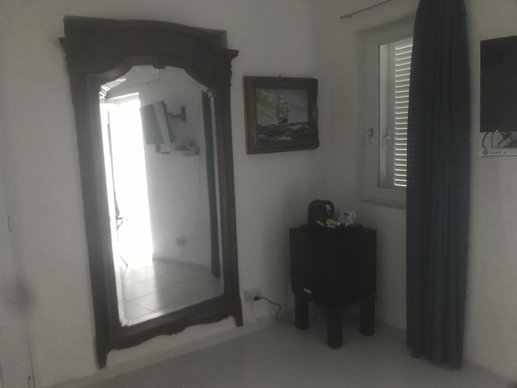 Cala Cavone Guest House Ponza Eksteriør billede